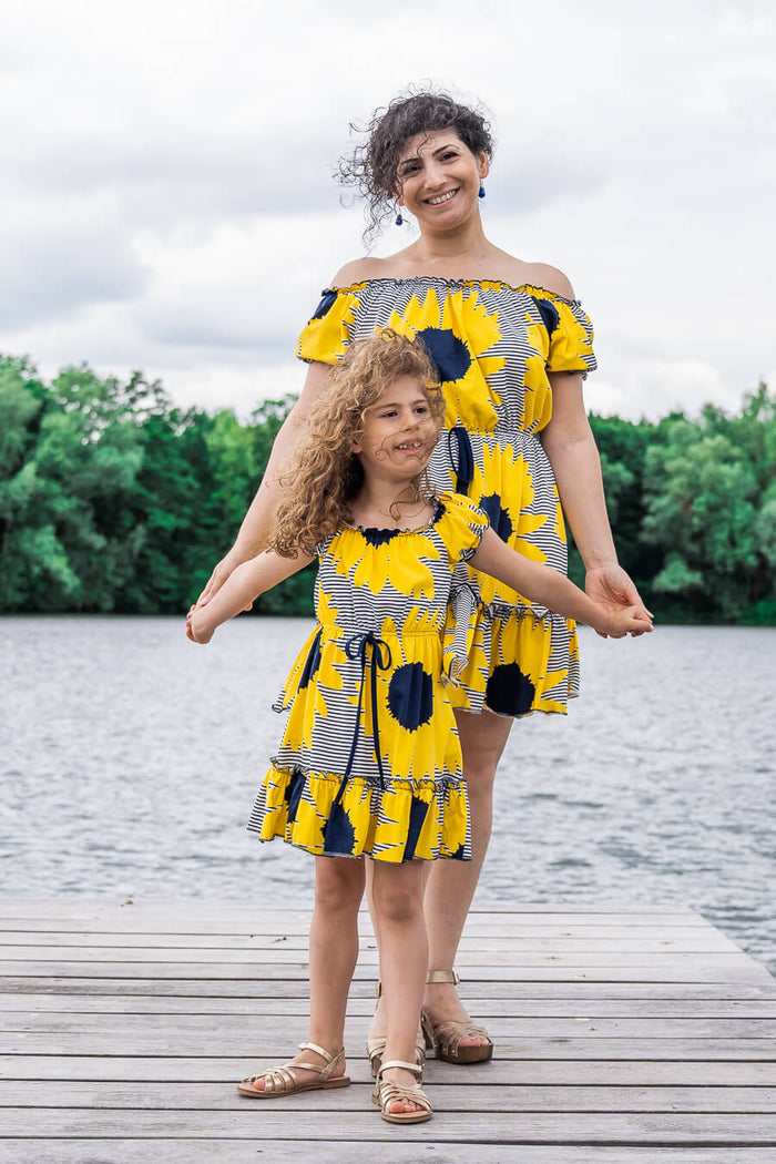 Moeder dochter jurk - matching kleding - twinning jurken - zomerjurk - mother daughter dresses by Just Like Mommy'z - sunflower - off shoulder twinning set - Mini Me outfits